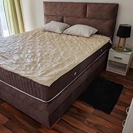 Zara Apartment
