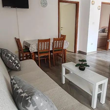 Zara Apartment 아파트 *